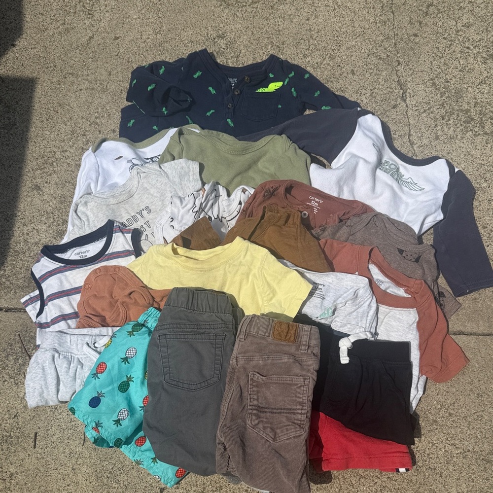 Lot of Mixed Baby Toddler Clothing - 35 pieces 6-12 month